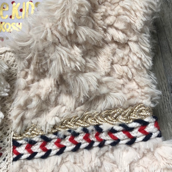 GENUINE KIDS  from OSHKOSH Fuzzy Vest size 12m-18m - Picture 7 of 9